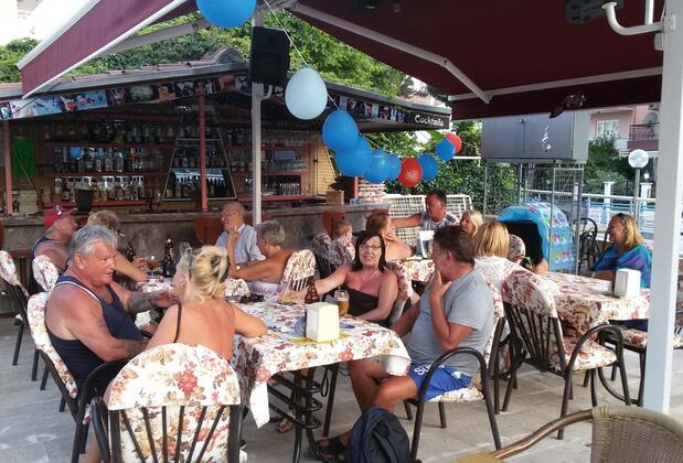 Family Apart - Görsel 8