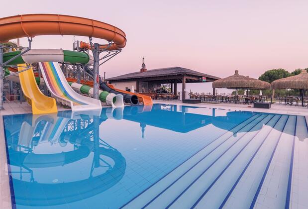 Ramada Resort Kuşadası & Golf - Görsel 17