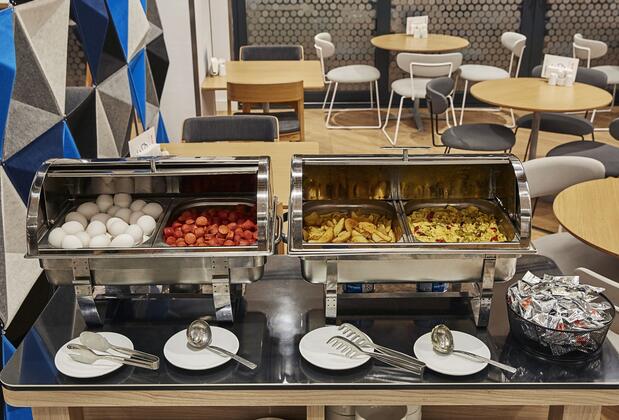 Holiday Inn Express İstanbul Ataköy Metro Otel - Görsel 11