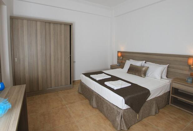 Palm Bay Beach Hotel - Görsel 28