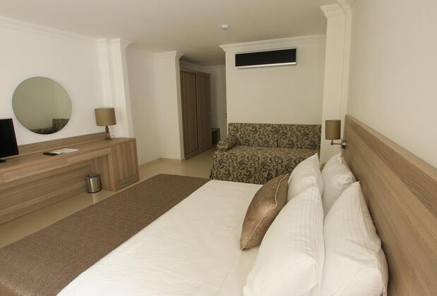 Palm Bay Beach Hotel - Görsel 30