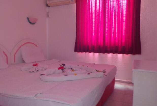 Family Apart - Görsel 27