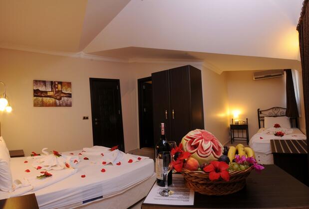 Holiday Calbis Hotel - Görsel 12