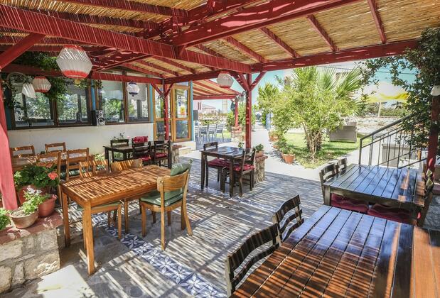 Karaburun Konak Otel - Görsel 3
