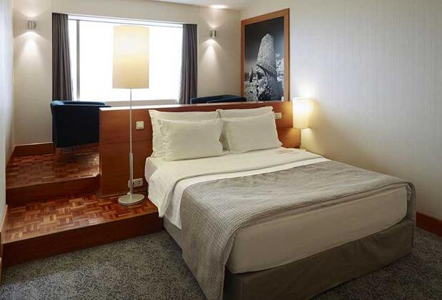 Mövenpick Hotel Istanbul Bosphorus - Görsel 28