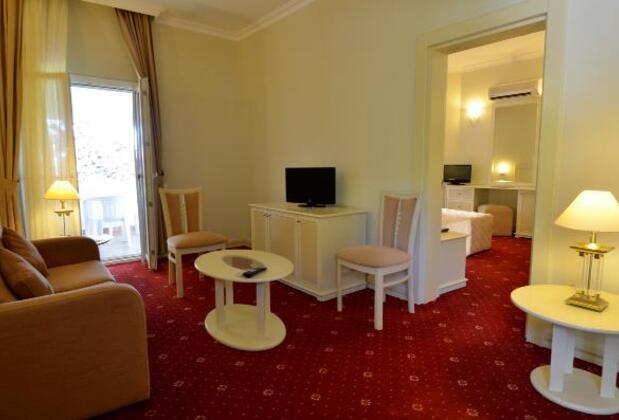 Emelda Sun Club  - Görsel 6