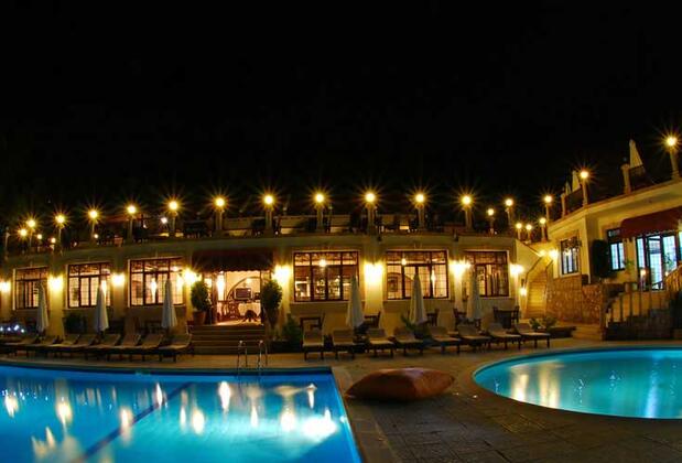 Bellapais Monastery Village - Görsel 13