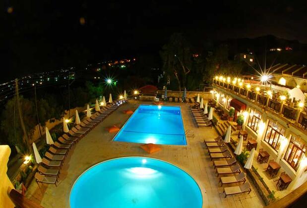 Bellapais Monastery Village - Görsel 8