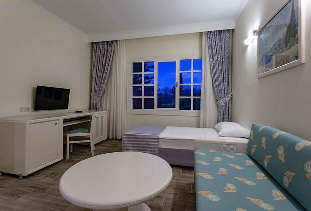 Euphoria Palm Beach Resort - Görsel 24