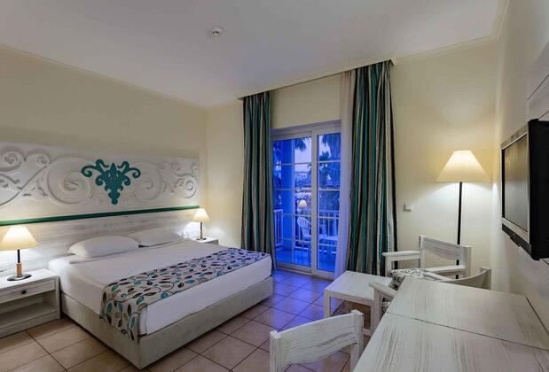 Euphoria Palm Beach Resort - Görsel 25