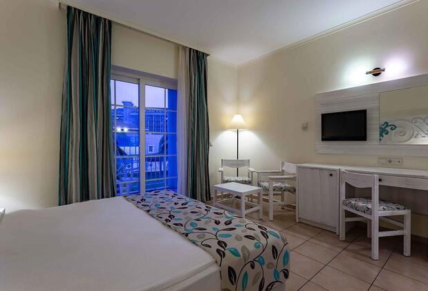 Euphoria Palm Beach Resort - Görsel 26