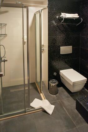 Golden Lake Hotel - Görsel 23