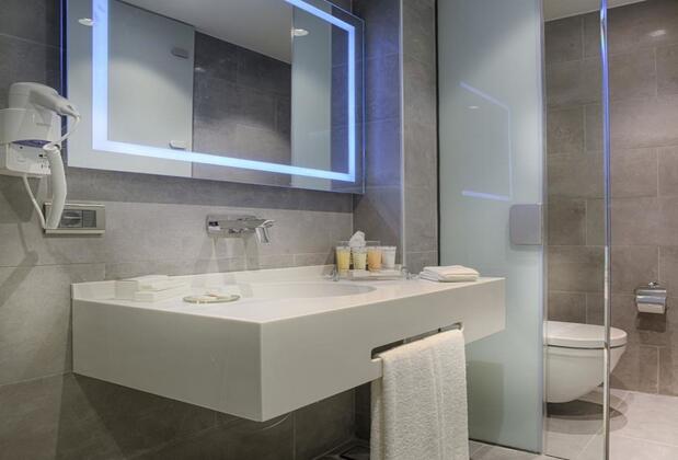 Tav Airport Hotel İzmir - Görsel 19