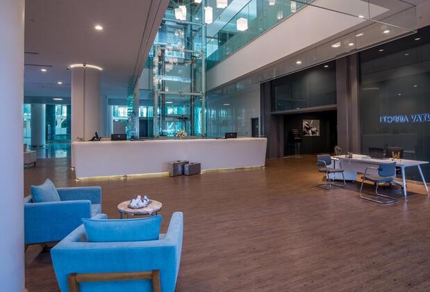 Tav Airport Hotel İzmir - Görsel 4