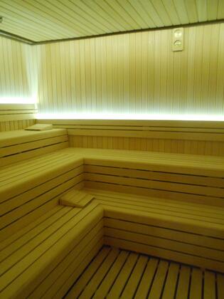 Ramada Hotel & Suites by Wyndham Adana - Görsel 16