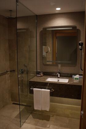 Ramada Hotel & Suites by Wyndham Adana - Görsel 28