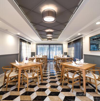 Azure Villas by Cornelia Diamond - Görsel 9