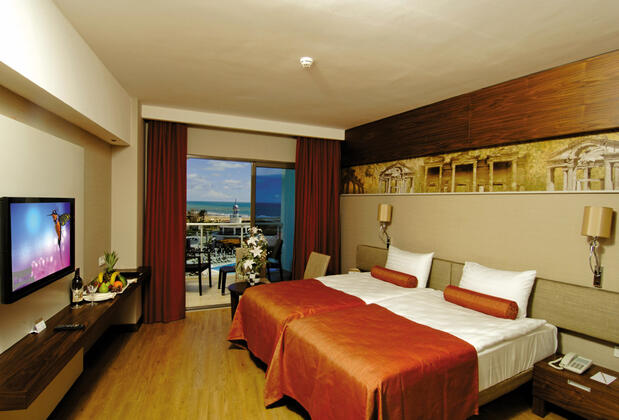 Commodore Elite Suites & Spa - Görsel 14