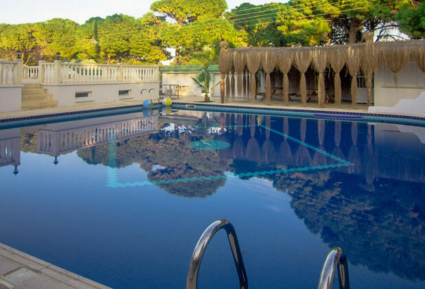 Pine Bay Cyprus Resort - Görsel 3