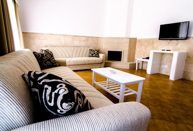 Pine Bay Cyprus Resort - Görsel 9