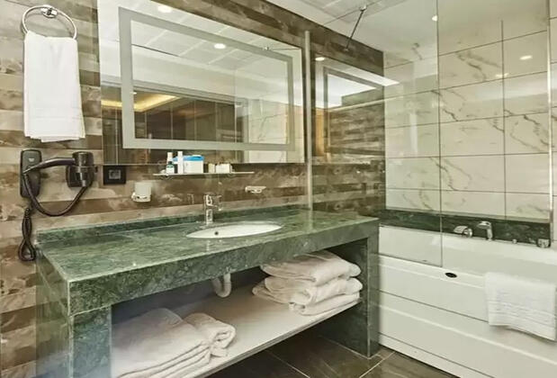 İkbal Deluxe Hotel - Görsel 23