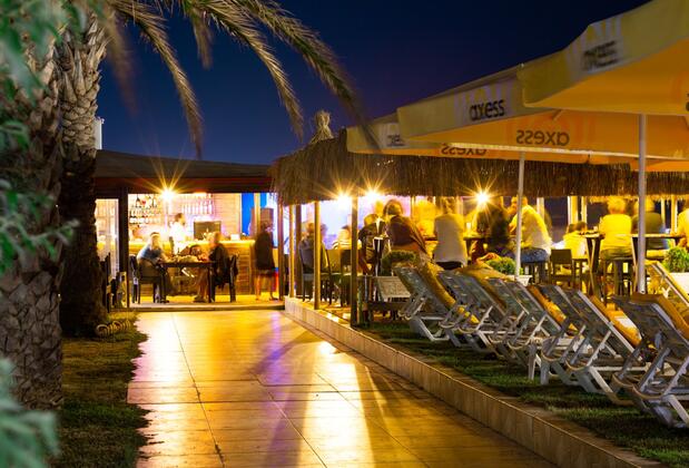 Palm Beach Otel Küçükkuyu - Görsel 7