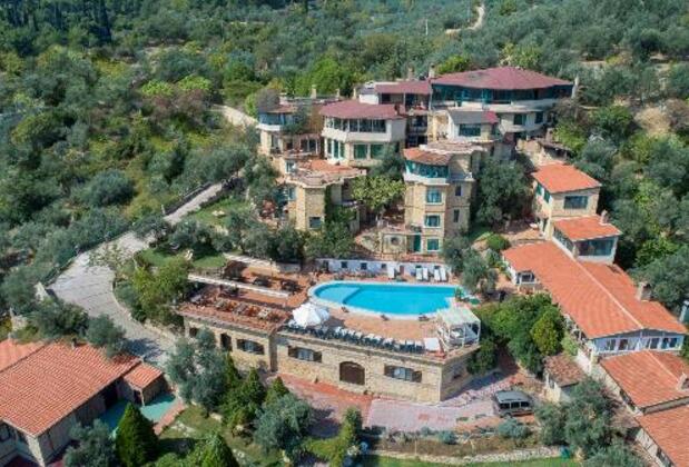 Pinecone Boutique Hotel - Görsel 3