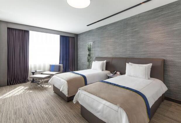 Ramada Hotel & Suites Kemalpaşa - Görsel 12