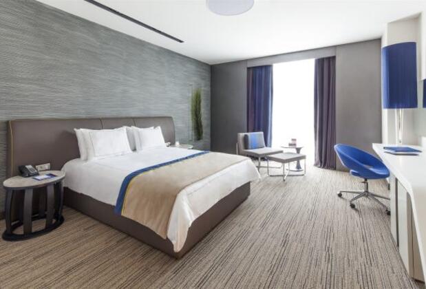 Ramada Hotel & Suites Kemalpaşa - Görsel 26