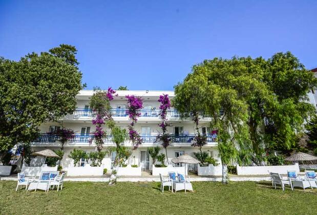 Blue White Hotel - Görsel 9