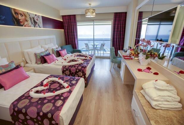 Azura Deluxe Resort & Spa Hotel - Görsel 14