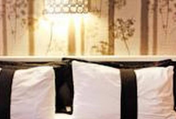 The House Next To - Görsel 17