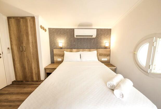 Dekatria Hotel Rooms & Aparts - Görsel 6