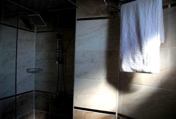 Beyaz Saray Hotel Hopa - Görsel 4