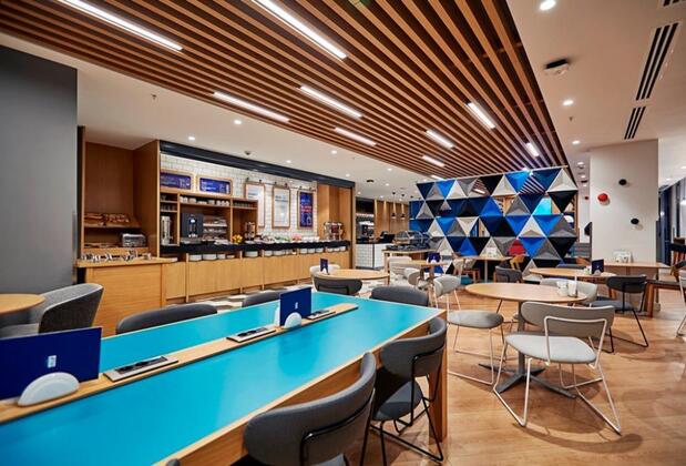 Holiday Inn Express İstanbul Ataköy Metro Otel - Görsel 14