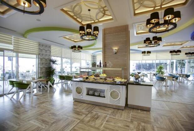 Azura Deluxe Resort & Spa Hotel - Görsel 36