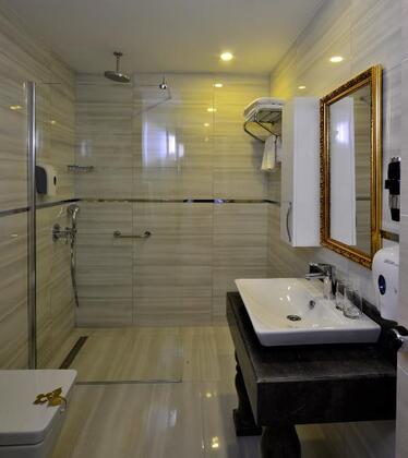 Azura Deluxe Resort & Spa Hotel - Görsel 19