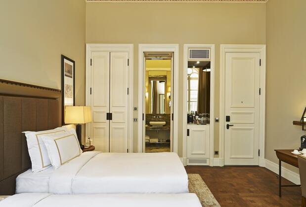 The Bank Hotel İstanbul - Görsel 34
