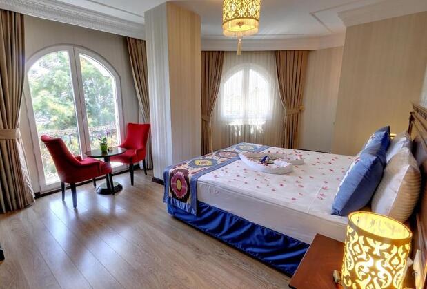 The Magnaura Palace Hotel - Görsel 11