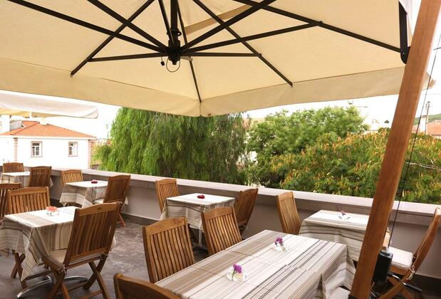 Siyah Lale Otel Cunda - Görsel 22