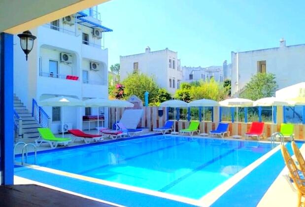 Blue Hotel - Görsel 5