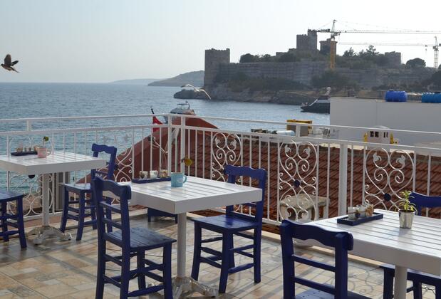 White and Blue Bodrum - Görsel 4