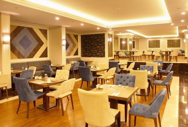 Ramada Hotel & Suites Merter - Görsel 6