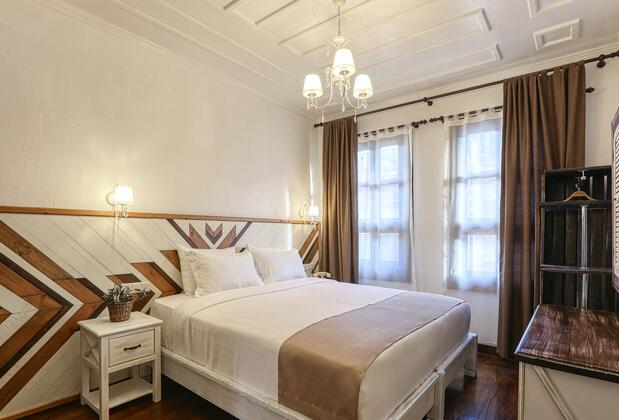 Bay C Konak Trilye - Görsel 18