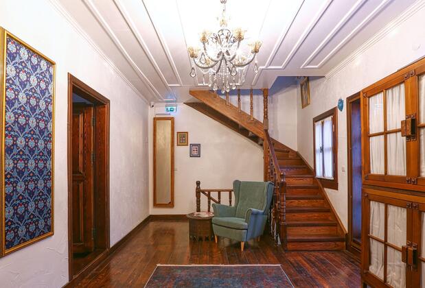 Bay C Konak Trilye - Görsel 4