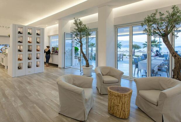 The Beachfront Hotel - Görsel 14