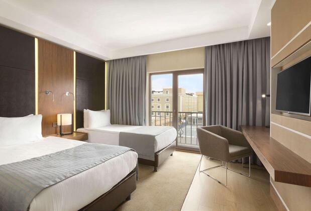 Ramada Encore by Wyndham Basın Ekspres - Görsel 32