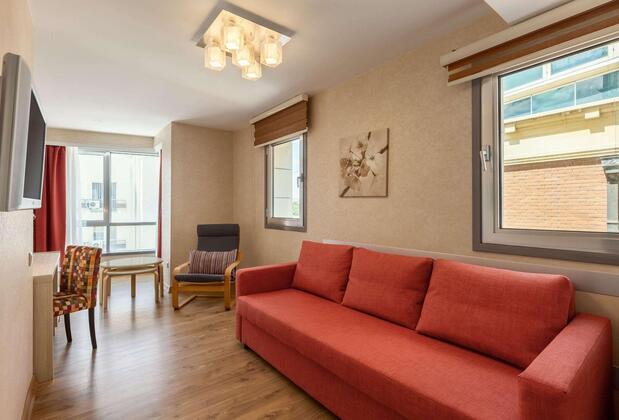 Ramada by Wyndham Tire - Görsel 23