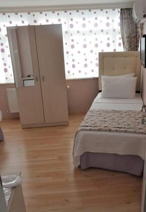 Huxley Hotel and Aparts Old City - Görsel 32