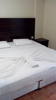 Lily Family Apart - Görsel 7